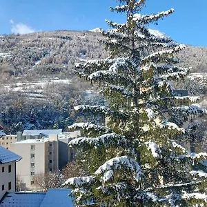 Coquet Type 2 De 56 M² En Centre Briancon (Hautes-Alpes)